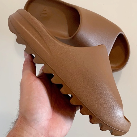 Adidas ❌SOLD🎁Yeezy Slide Flax Mens 10 NEW - Picture 2 of 7